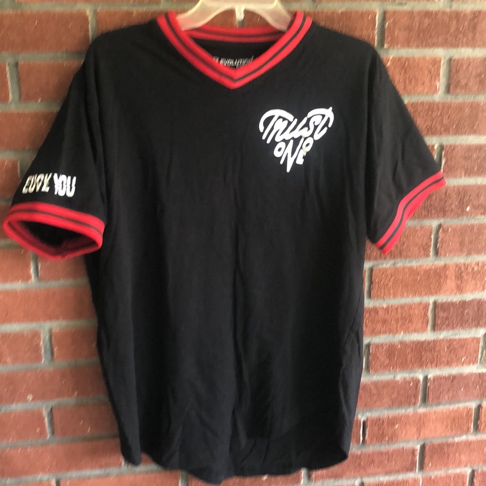 Trust one t shirt - size Xl by Evolution in Design